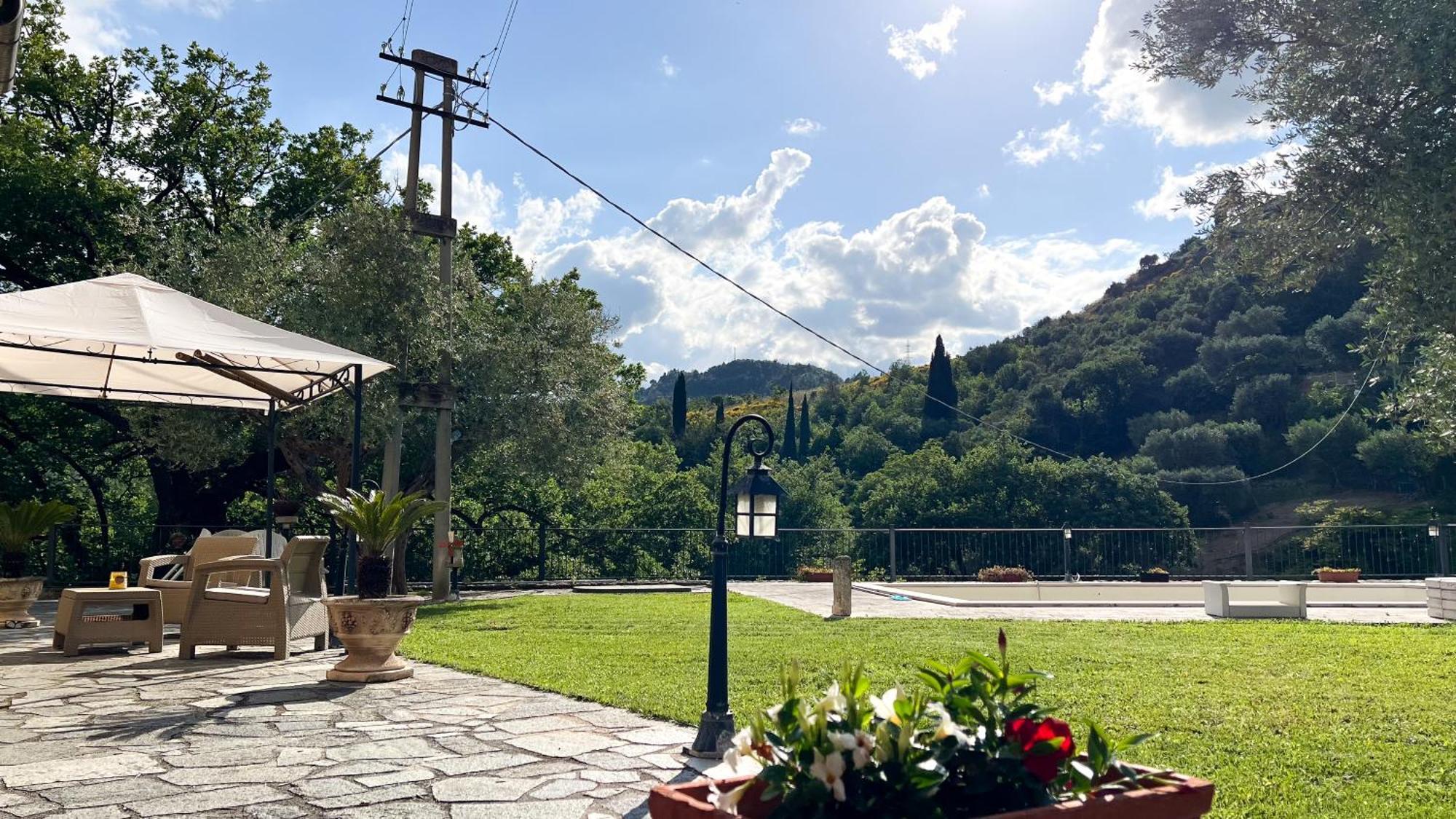 Apartmán Giardino Sul Fiume Ascoli Piceno Exteriér fotografie
