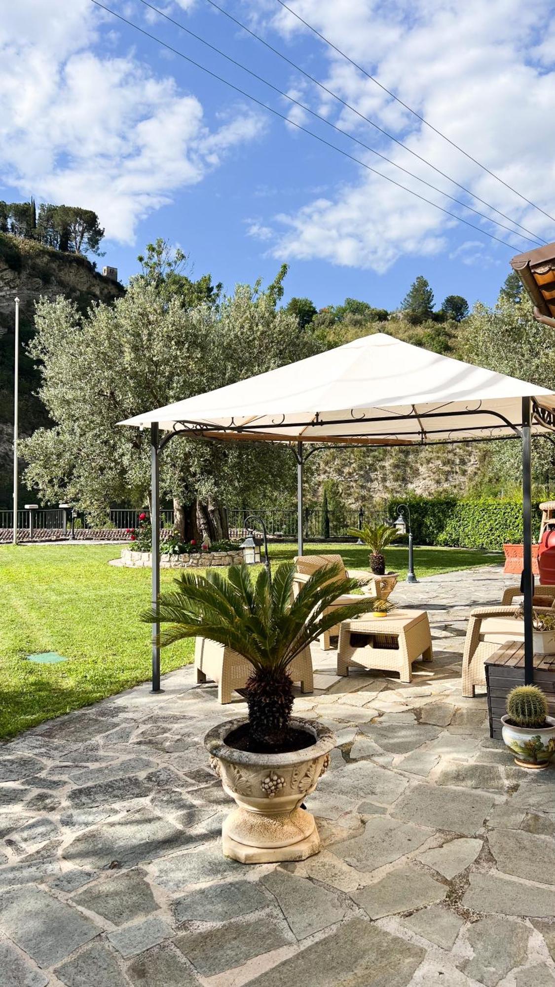 Apartmán Giardino Sul Fiume Ascoli Piceno Exteriér fotografie